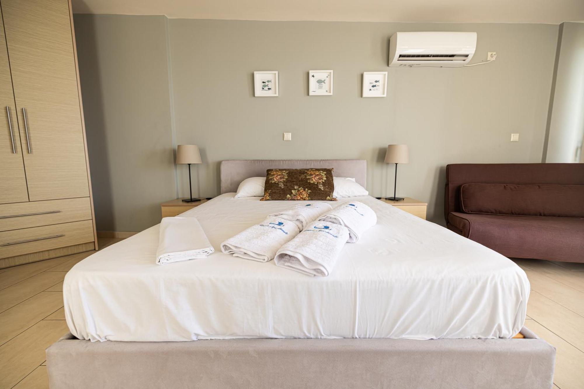 Filippos Apartments Amarynthos Dış mekan fotoğraf
