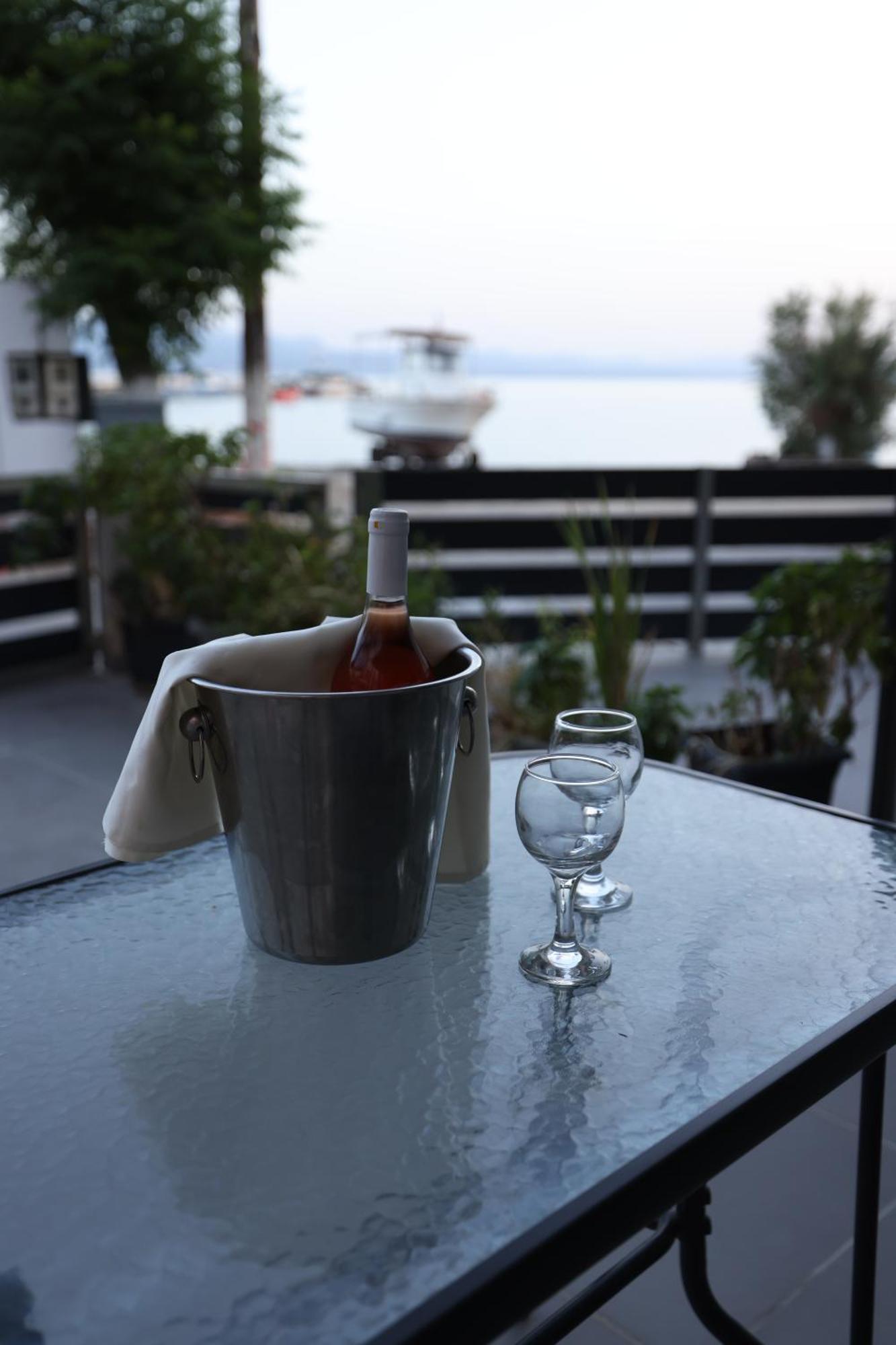 Filippos Apartments Amarynthos Dış mekan fotoğraf