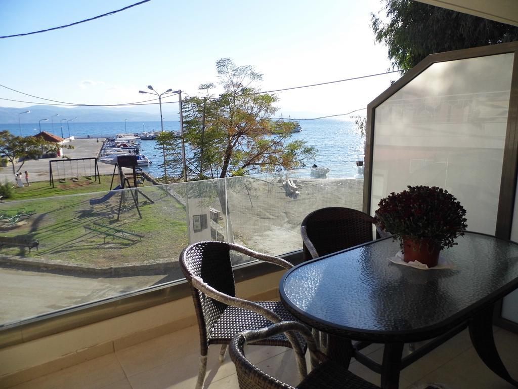 Filippos Apartments Amarynthos Dış mekan fotoğraf